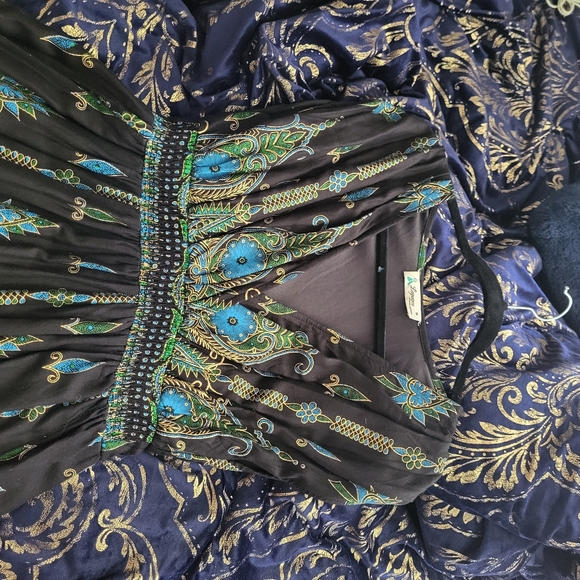 Cleopatra print maxi dress with gold detail - Picture 3 of 6